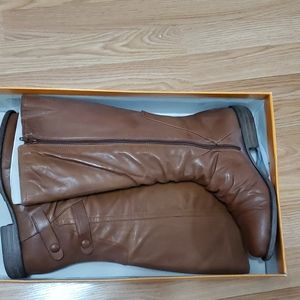 NIB - Miz Mooz - Lorenzo Size 10 Boot